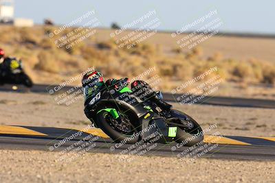 media/Nov-17-2024-CVMA (Sun) [[1fec520723]]/Race 17-Amateur Supersport Middleweight/